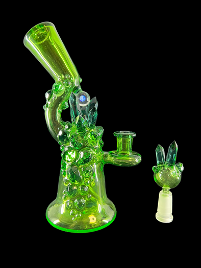 Northern Waters Glass Crystal Cluster Rig W/ Matching Bubble Cap (Green)