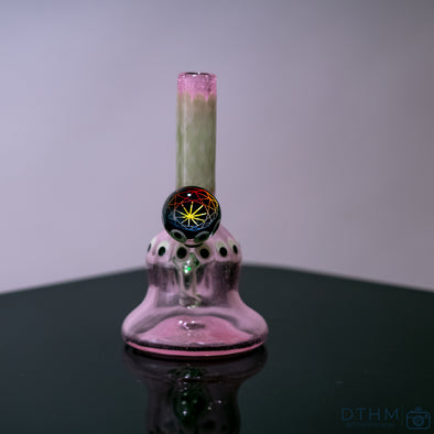 Natrix Glass Pink Lime Banger Hanger: Dual-Tone Rig, 14mm Joint, Compact Banger Hanger, Durable Glass, Vibrant Design